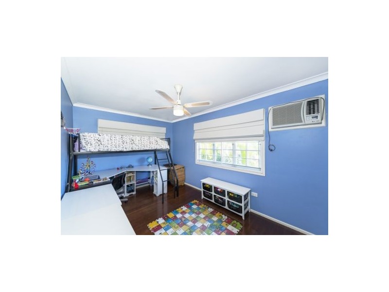 9 Cresthaven Drive, Mansfield QLD 4122