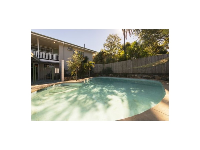 9 Cresthaven Drive, Mansfield QLD 4122