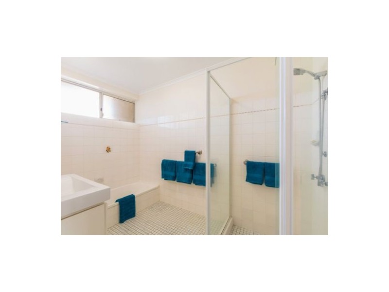 2/78 French Street, Coorparoo QLD 4151