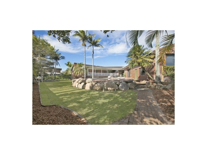 9 Waverney Court, Carindale QLD 4152