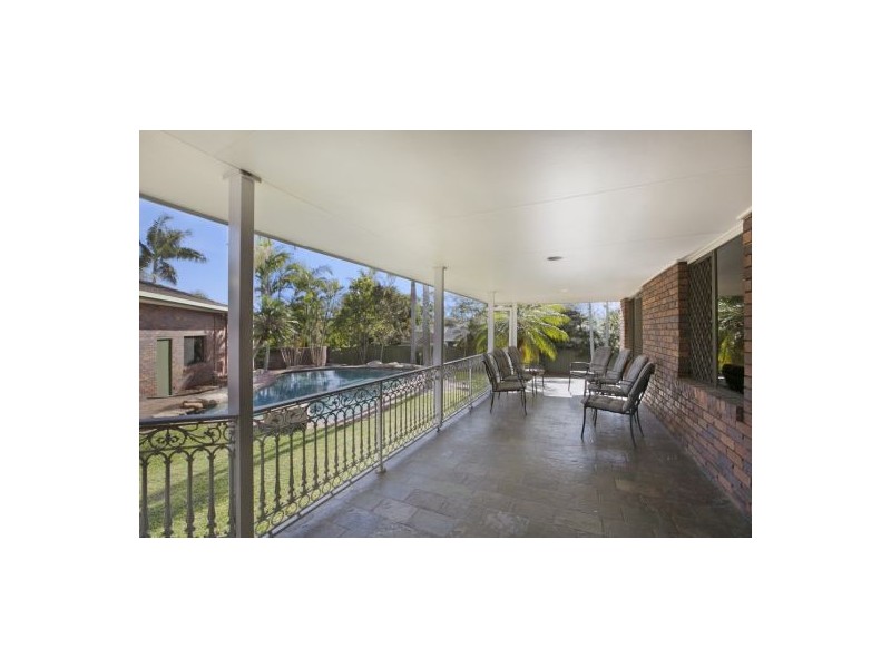 9 Waverney Court, Carindale QLD 4152