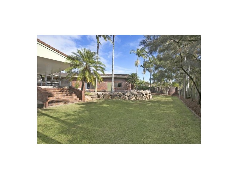 9 Waverney Court, Carindale QLD 4152