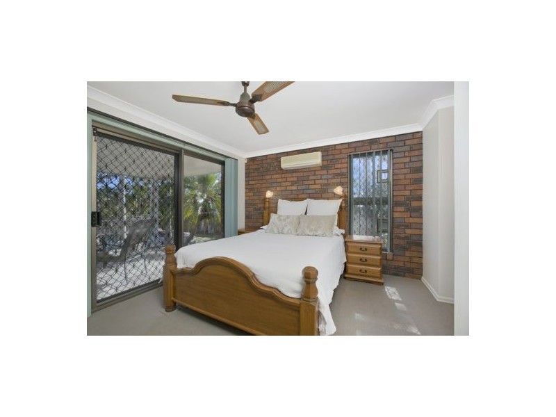 9 Waverney Court, Carindale QLD 4152