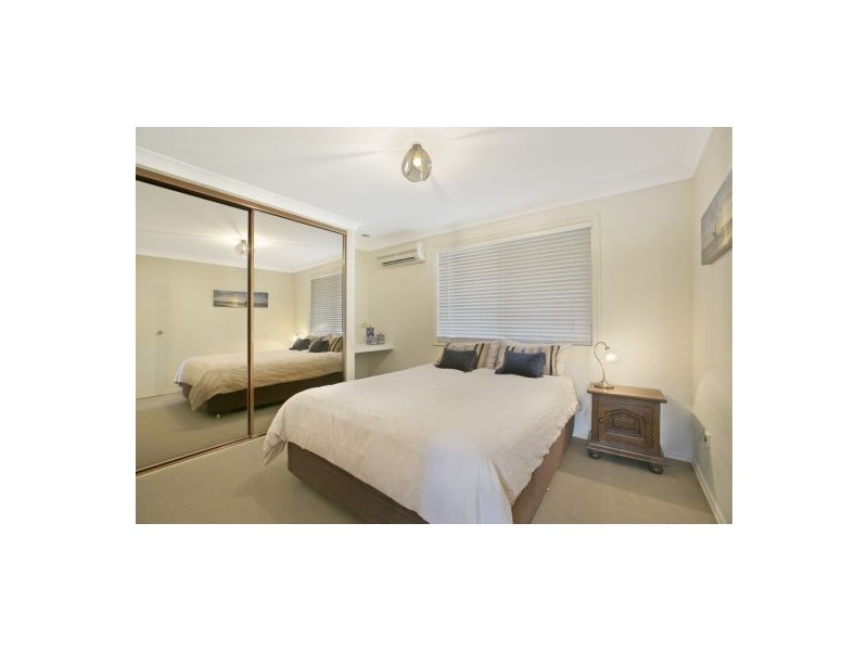 9 Waverney Court, Carindale QLD 4152