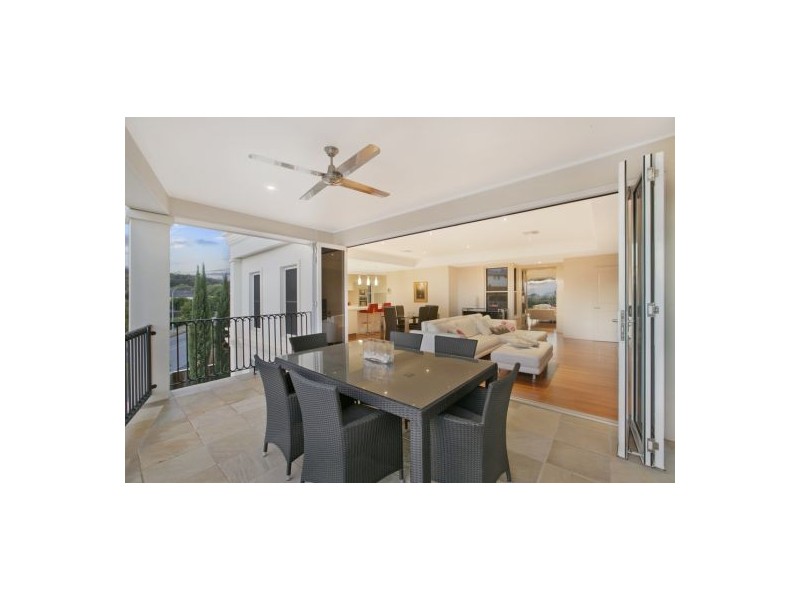 111 Ridgeview Street, Carindale QLD 4152