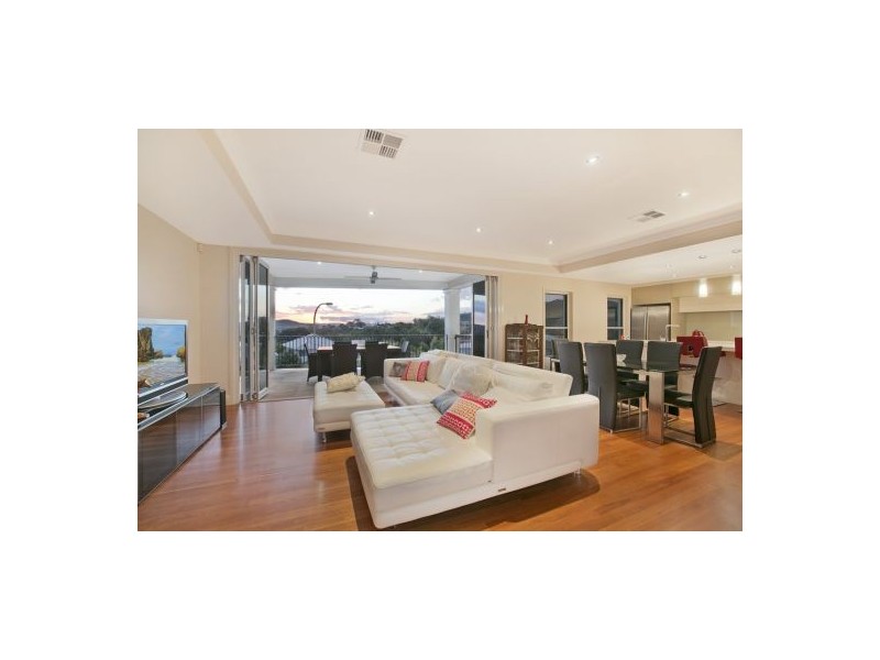 111 Ridgeview Street, Carindale QLD 4152