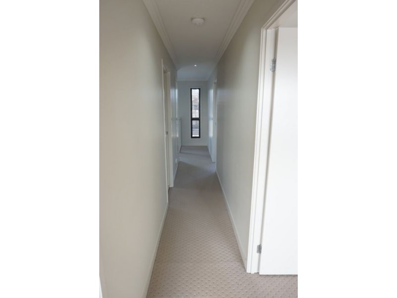 4/1914 Creek Rd The Courtyards East Village, Cannon Hill QLD 4170