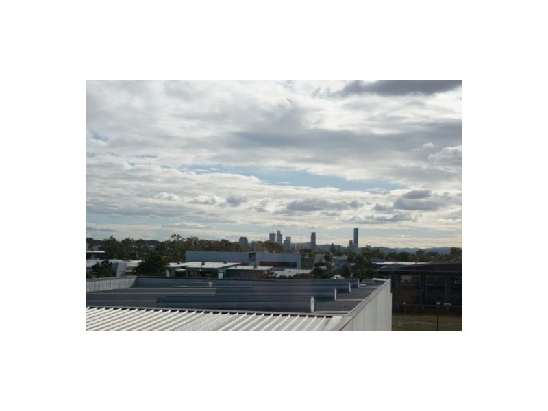 4/1914 Creek Rd The Courtyards East Village, Cannon Hill QLD 4170