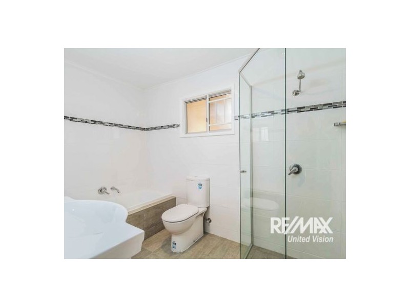 515 Darcy Rd, Camp Hill QLD 4152