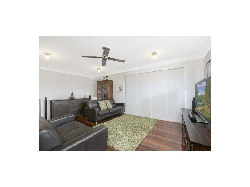 33 Honeysuckle Street, Mansfield QLD 4122