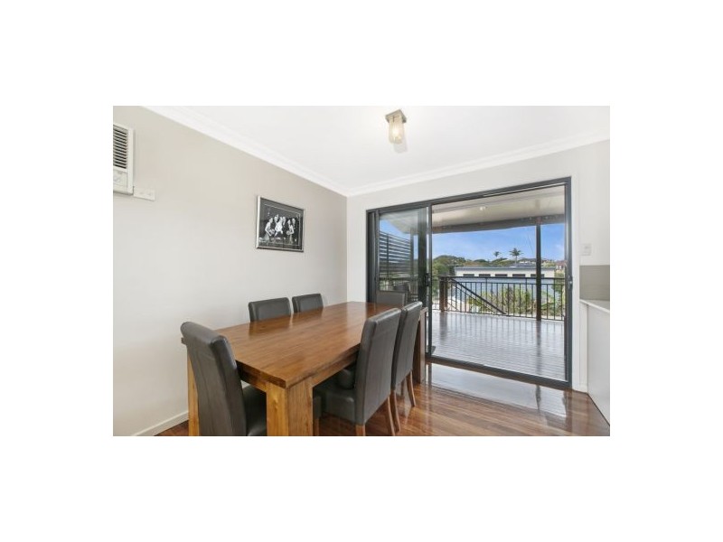 33 Honeysuckle Street, Mansfield QLD 4122