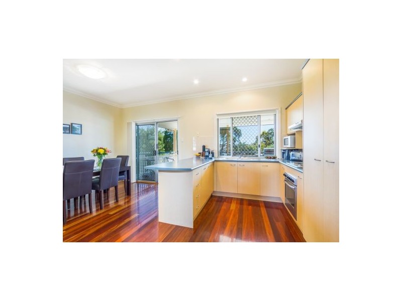 60 Samuel Street, Camp Hill QLD 4152