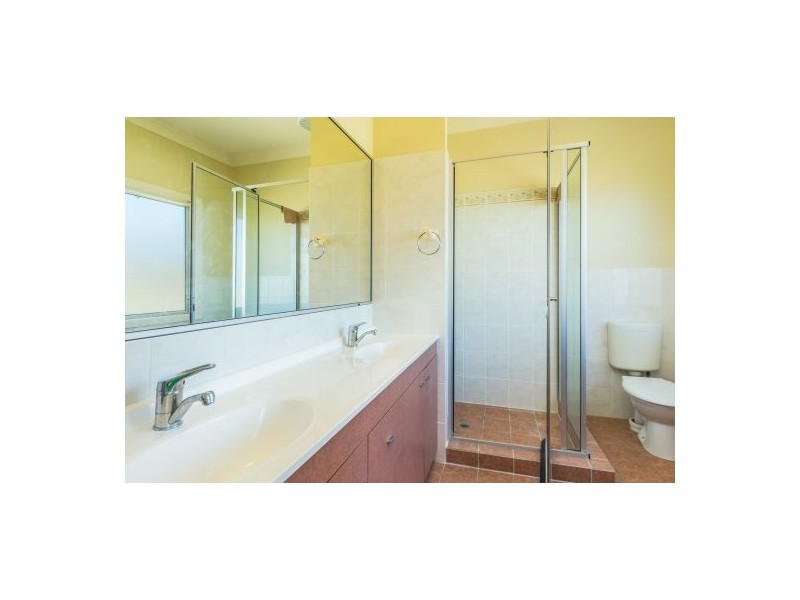 60 Samuel Street, Camp Hill QLD 4152