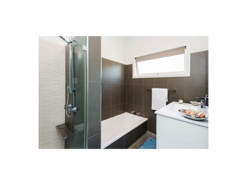 27 Joachim Street, Holland Park West QLD 4121