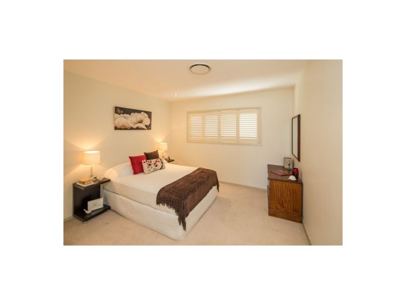 6B Hanworth Street, East Brisbane QLD 4169