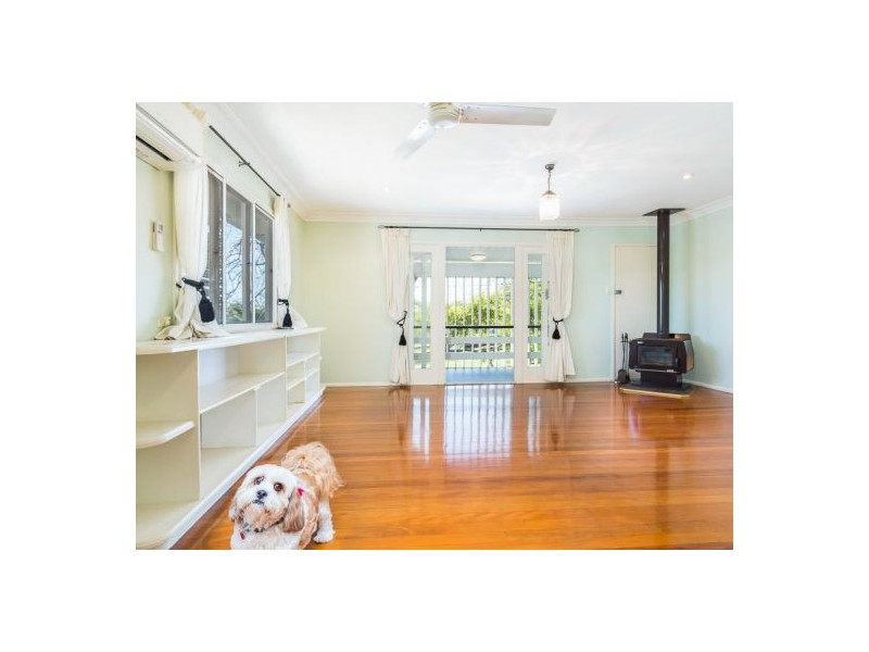 32 Long Street, Camp Hill QLD 4152