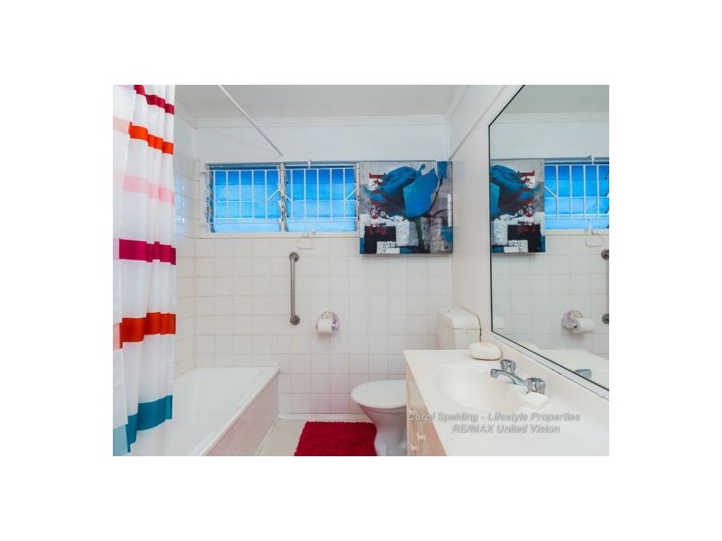 64 Amega Street, Mount Gravatt East QLD 4122