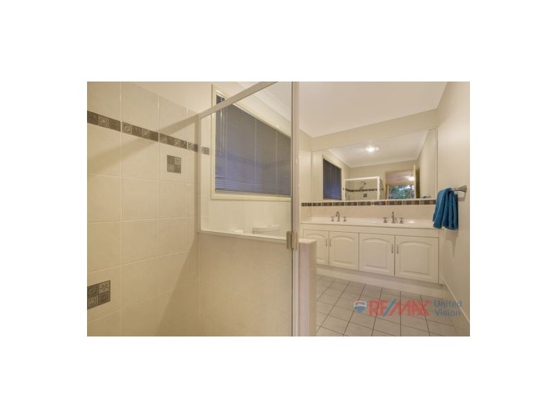 1 Schonrock Street, Wellington Point QLD 4160