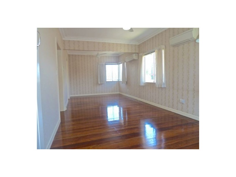 61 Arrol, Camp Hill QLD 4152