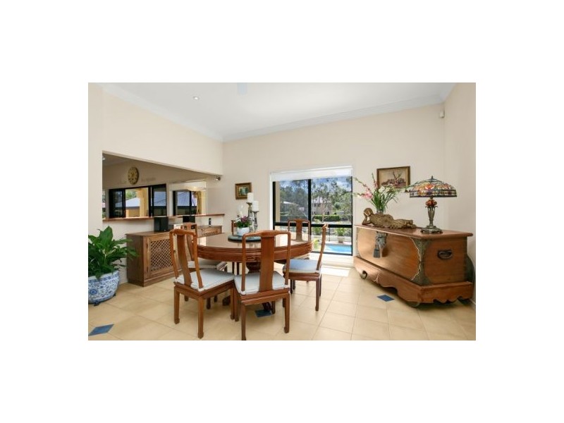 26 Amersham Crescent, Carindale QLD 4152