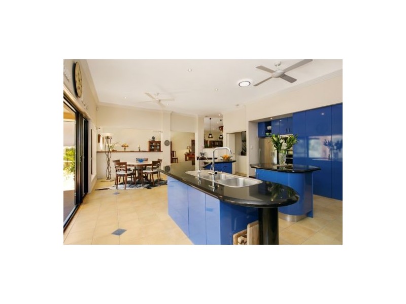 26 Amersham Crescent, Carindale QLD 4152