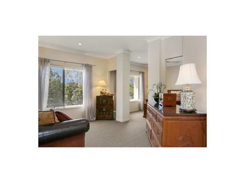26 Amersham Crescent, Carindale QLD 4152