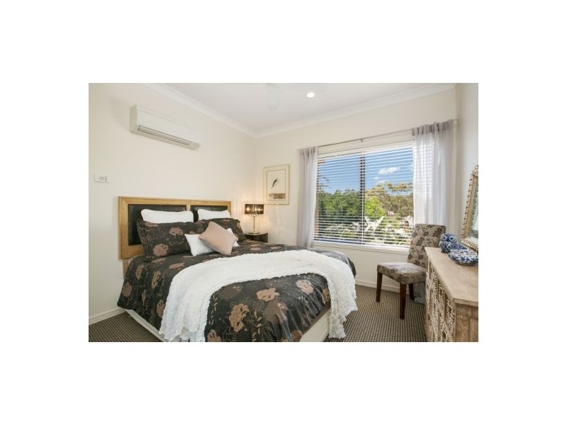26 Amersham Crescent, Carindale QLD 4152