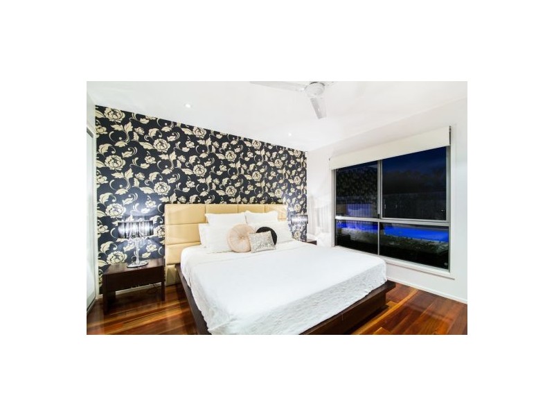 26 Albert Street, Holland Park West QLD 4121