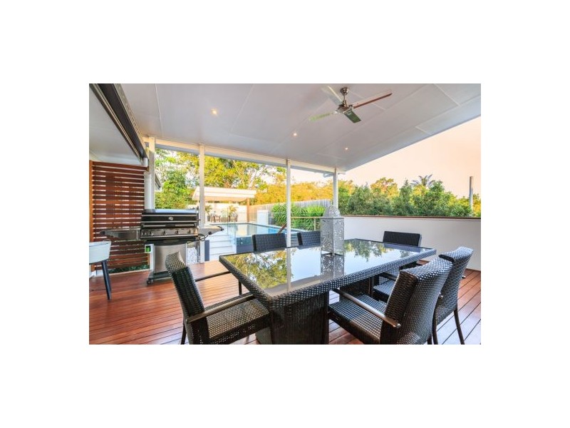 26 Albert Street, Holland Park West QLD 4121