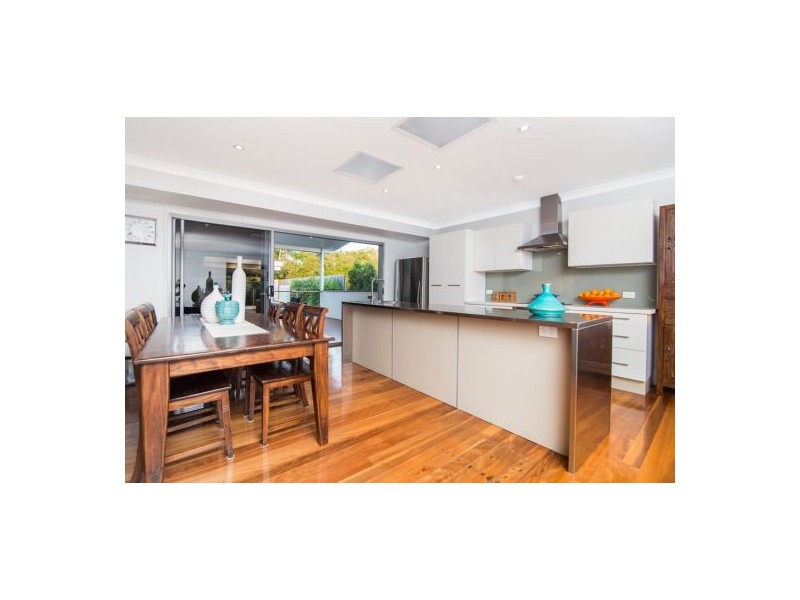 26 Albert Street, Holland Park West QLD 4121