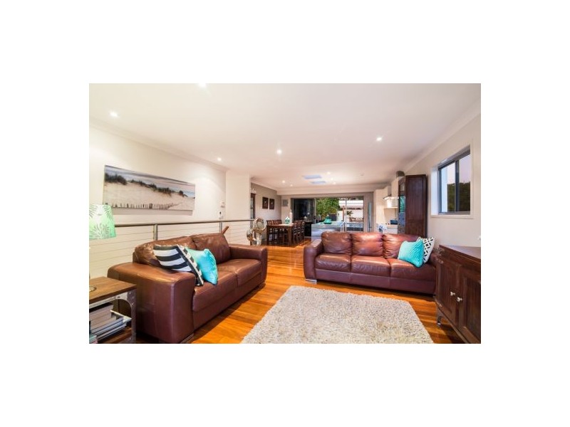 26 Albert Street, Holland Park West QLD 4121