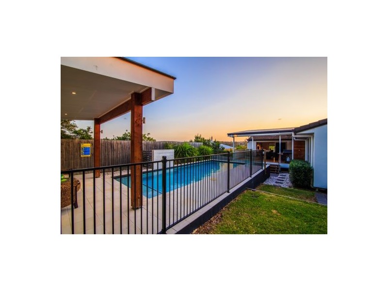 26 Albert Street, Holland Park West QLD 4121