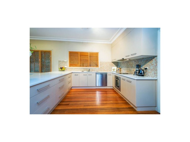 21 Dagmar Street, Holland Park West QLD 4121