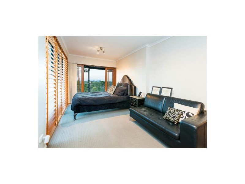 21 Dagmar Street, Holland Park West QLD 4121