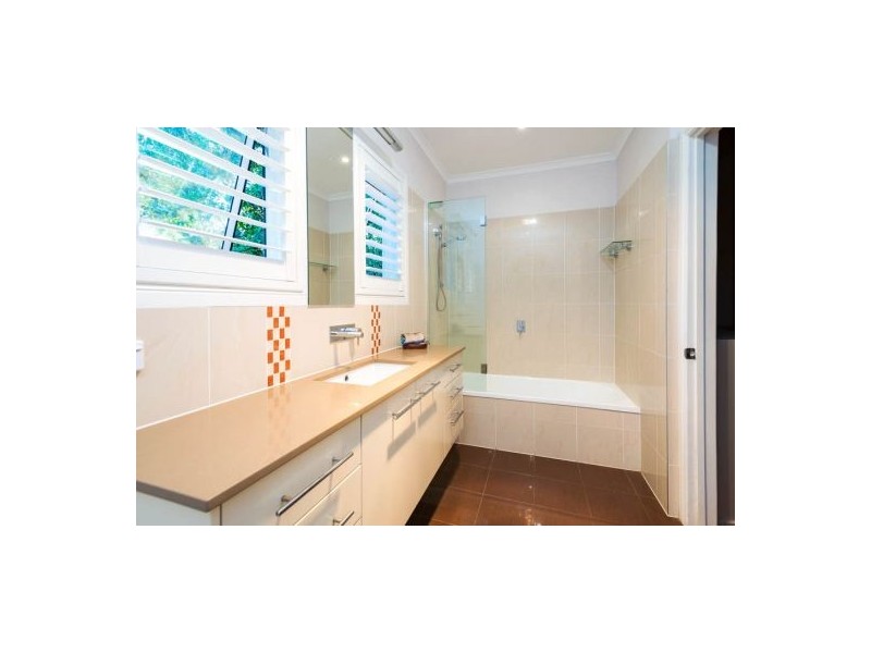 21 Dagmar Street, Holland Park West QLD 4121