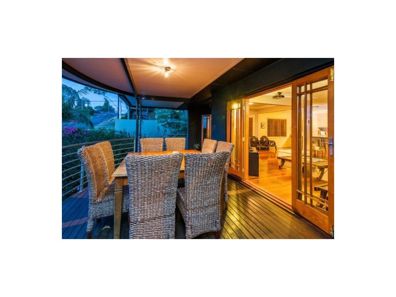 21 Dagmar Street, Holland Park West QLD 4121