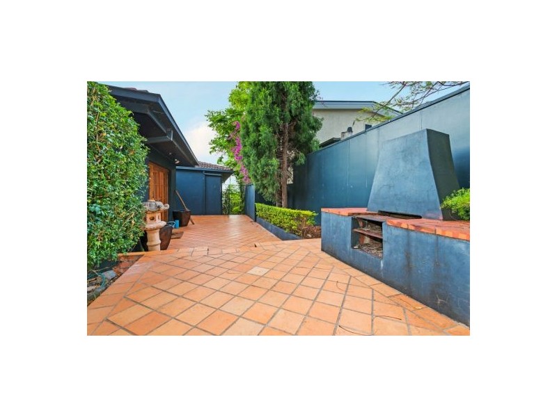 21 Dagmar Street, Holland Park West QLD 4121
