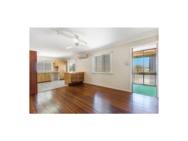 135 Newnham Road, Mount Gravatt East QLD 4122