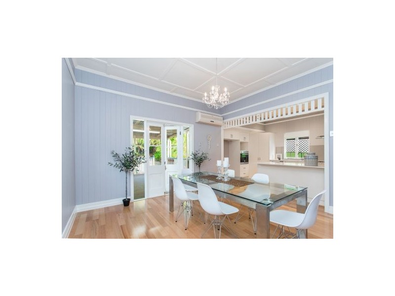 24 Boundary Road, Camp Hill QLD 4152