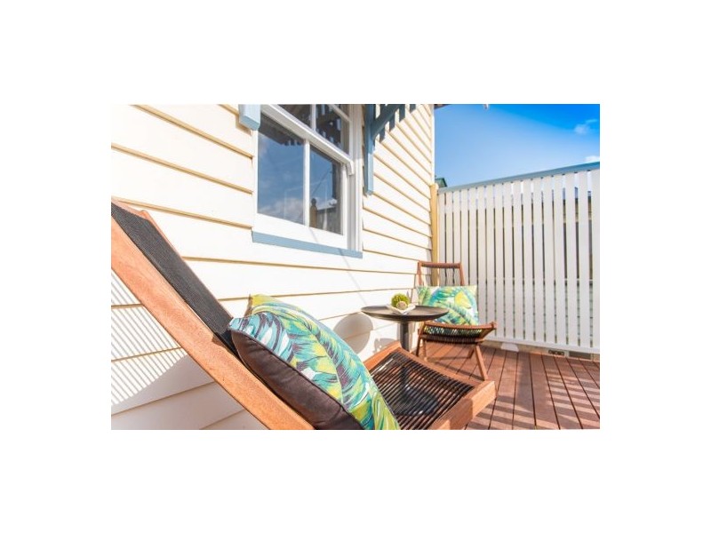 24 Boundary Road, Camp Hill QLD 4152