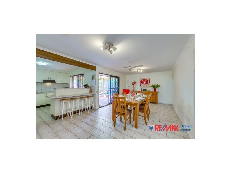 5 Caldicot Place, Carindale QLD 4152