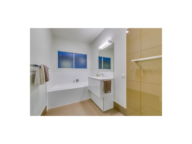 60 Hawkwood Street, Mount Gravatt East QLD 4122