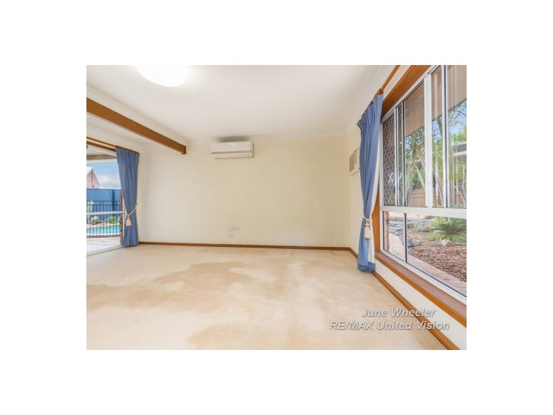 3 Kell Court, Carindale QLD 4152