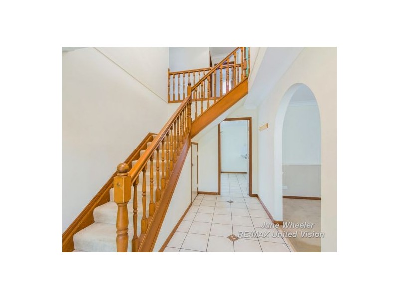 3 Kell Court, Carindale QLD 4152