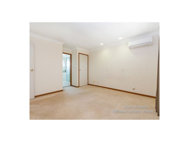 3 Kell Court, Carindale QLD 4152