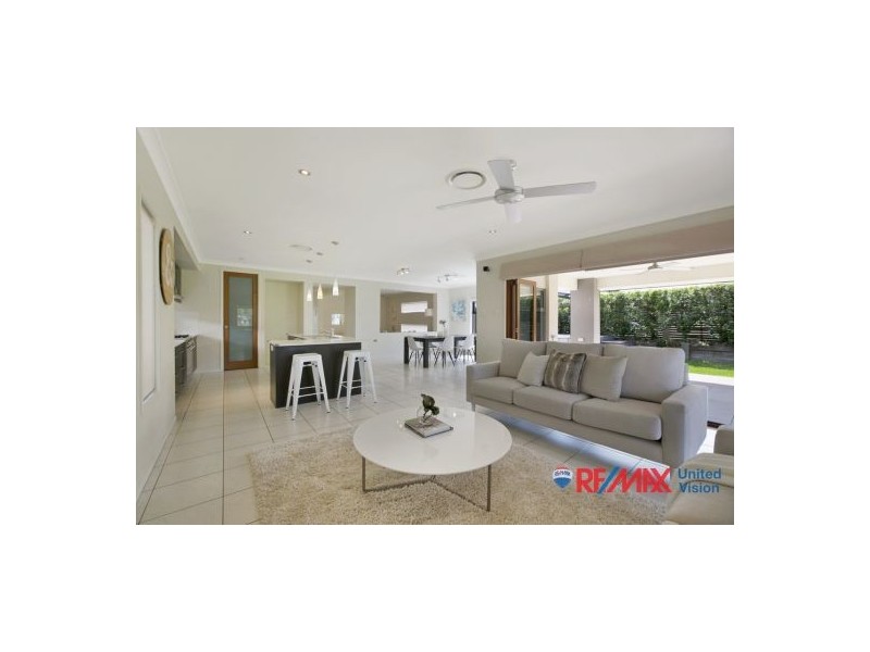 15 Gumdale Street, Wakerley QLD 4154