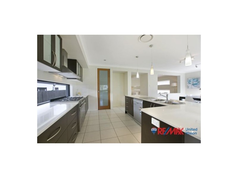 15 Gumdale Street, Wakerley QLD 4154