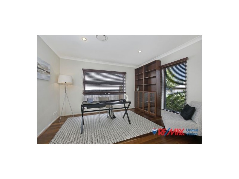 15 Gumdale Street, Wakerley QLD 4154