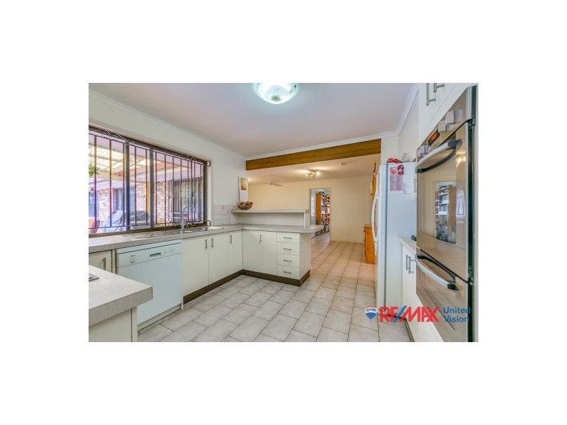 5 Caldicot Place, Carindale QLD 4152