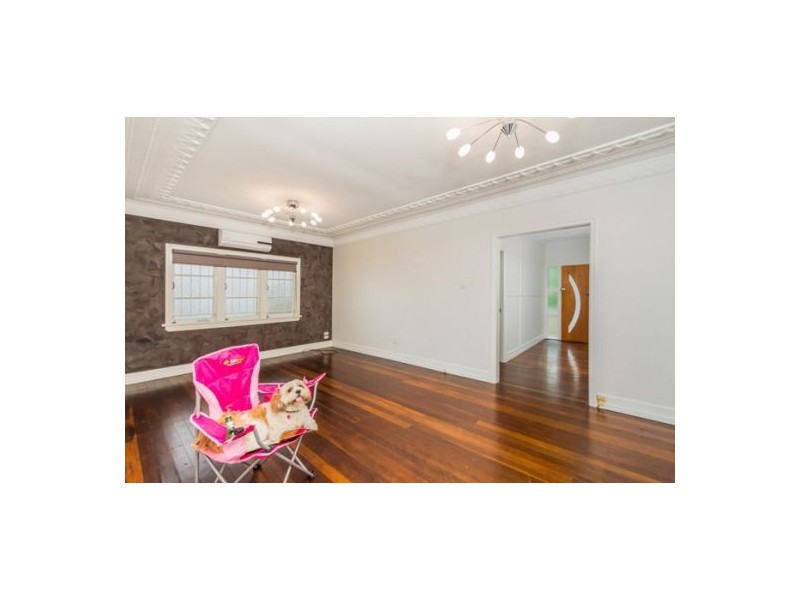 112 Martha Street, Camp Hill QLD 4152